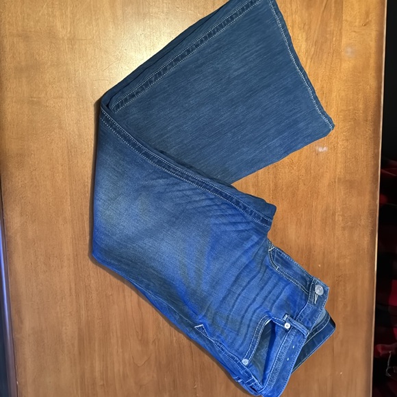 Express stretch, lowrise, bell flare jeans, size 12 short - Picture 8 of 8